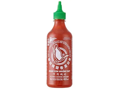 Produktbild von Flying Goose - Sriracha Chilisauce - mit Kaffir Limette - dunkel grüner Deckel - 455ml