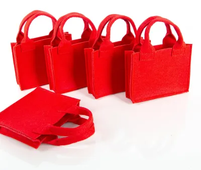 Produktbild von 5 kleine Filztaschen rot 15x12cm Geschenktasche