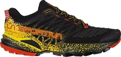 Trailrunning-Schuh "Akasha II" von La Sportiva in Schwarz und Gelb mit rutschfester Sohle.