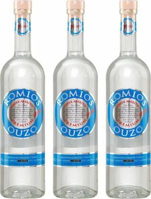Produktbild von Ouzo Romios 3x 0,7l | Destillerie Cavino | 38% | Klassischer Ouzo aus Peloponnes | +20ml Jassas Olivenöl