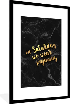 Produktbild von MuchoWow® Gerahmtes Poster Zitate - Pyjamas - Gold - Marmor 60x90 cm - Poster mit Schwarzem Bilderrahmen Wandposter Rahmen Foto Bilder - Dekoration - Wandposter Wohnzimmer - Hochwertig