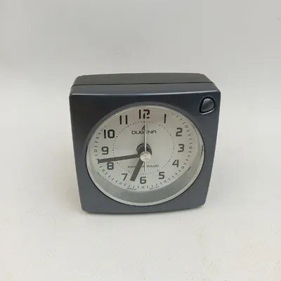 Produktbild von Dugena Funkwecker 4460942, Funksignal für MEZ/CET, mit Weckzeiger, Weckwiederholung, Zifferblattbeleuchtung, ansteigendes Wecksignal, Maße 73 x 75 x 40 mm