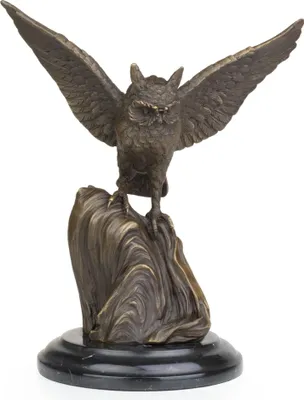 Produktbild von Bronzeskulptur Eule mit ausgebreiteten Flügeln aus Bronze auf Marmorsockel mit Filzunterseite H 23 cm Tierfigur für Wohnraum Innenbereich Kunstobjekt