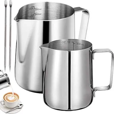 Produktbild von Milchkännchen Edelstahl,Tianher 2 Stück Aufschäumer Kännchen 350 ml 600ml Milchkanne aus Edelstahl Milch Pitcher Aufschäumen Krug mit 2 Stück Barista Stift Messung Mark für Cappuccino und Latté.