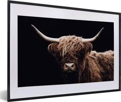 Produktbild von MuchoWow® Gerahmtes Poster Schottischer Highlander - Schwarz - Horn 60x40 cm - Poster mit Schwarzem Bilderrahmen Wandposter Rahmen Foto Bilder - Schlafzimmer - Plakat in Rahmen - Drucken