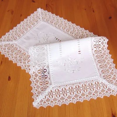 Produktbild von Tischläufer CORA Spitze & Stickerei Landhausstil Polyester 35 x 70 cm