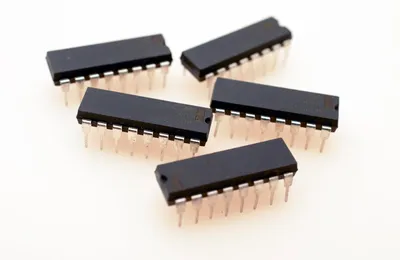 Produktbild von 10x MDP1603-104G Widerstandsnetzwerk Resistor Network, Thick Film, 100K #706980
