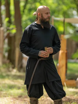 Produktbild von Schlichte Mittelalter Tunika langarm Schwarz "Malte" L