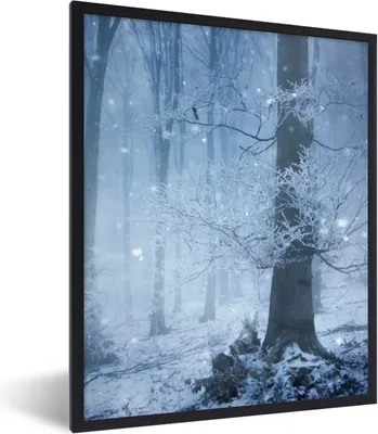 Produktbild von MuchoWow® Gerahmtes Poster Wald - Winter - Schnee 60x80 cm - Poster mit Schwarzem Bilderrahmen Wandposter Rahmen Foto Bilder - Premium - Wanddeko Wohnzimmer