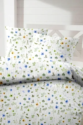 Produktbild von Primera Soft-Seersucker Bettwäsche 135x200 Wiesenblumen blau gelb weiß 213042-53