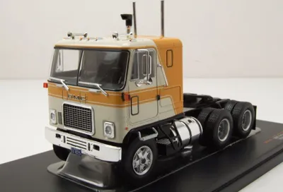 Produktbild von ixo models TR167 GMC Astro 95 Zugmaschine 1970 gelb beige 1:43