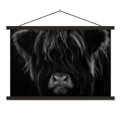 Produktbild von MuchoWow® Textilposter Schottischer Highlander - Kuh - Schwarz - Weiß - Porträt 120x80 cm mit schwarzem Rahmen - Wanddeko