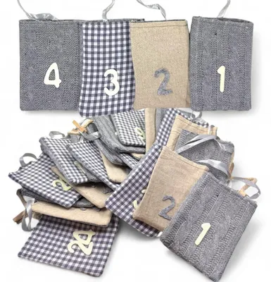 Adventskalender zum Befüllen, 24 Baumwollsäckchen, 9x11 cm, beige/grau