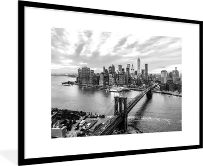 Produktbild von MuchoWow® MuchoWow® Gerahmtes Poster New York - Brooklyn - Brücke - Schwarz - Weiß 90x60 cm - Poster mit zchwarzem Bilderrahmen - Wanddekoration - Fotos