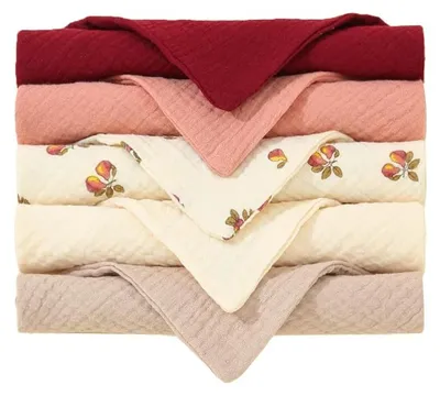 Image de Lot de 5 bavoirs triangulaires en mousseline pour bébé