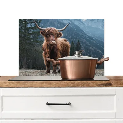 Obrázek produktu pro KitchenYeah® Splashback kuchyně - kuchyňský splashback - ochrana stěny sporáku a dřezu - skotský skot - hory - krajina - stromy - kráva - příroda 70x50 - hliníkový dibond (alternativa ke splashbacku)