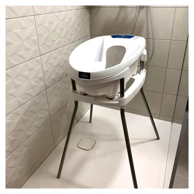 Produktbild von Badewannenständer für Babybadewanne, 67x68x85 cm, mit Ablaufschlauch, rückenschonend, über Toilette/Bidet