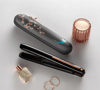 Produktbild von BaByliss Glätteisen 9000U kabelloses Glätteisen, Keramikplatten + Lithium Akku, ohne Kabel Keramik, 30 Min. Dauerbetrieb, Schnellladung, Kabellos