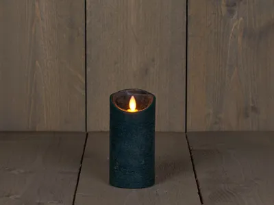 Produktbild von Kerze Wachs rustikal bewegliche Flamme 7,5x15 cm antik grün b.o.