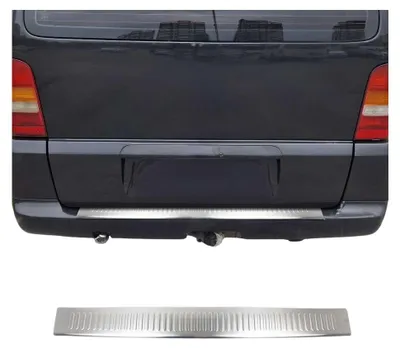 Image de Protection Seuil de Pare-chocs Arriére Pour Mercedes Classe V W638 1996-2003, Image générée par une IA