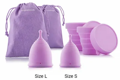 Produktbild von 2er-Pack Menstruationstassen mit Zubehör Kuppy InnovaGoods (Größe S 20 ml und Größe L 25 ml)