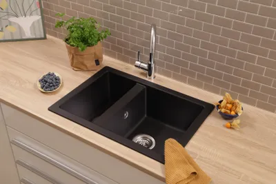 Produktbild von Küchenspüle Einbauspüle Spüle Granit Mineralite 64 x 44 Schwarz Ohio Respekta
