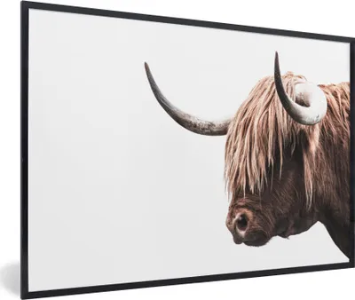 Produktbild von MuchoWow® Gerahmtes Poster Schottischer Highlander - Tier - Weiß 90x60 cm - Poster mit Schwarzem Bilderrahmen Wandposter Rahmen Foto Bilder - Fotorahmen - Foto-Plakat