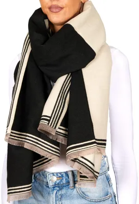 Produktbild von BRUBAKER Cashmirillo Damen Schal mit Quadratischem Muster - 70 x 200 cm - Warm & Kuschelig - Damenschal, Schwarz und Weiß