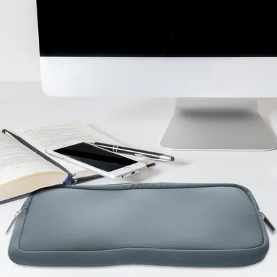 Produktbild von kwmobile Tastatur-Hülle kompatibel mit Apple Magic Keyboard - Neopren Schutzhülle Case Tasche für Tastatur - Neoprentasche für Keyboard - Blaugrau