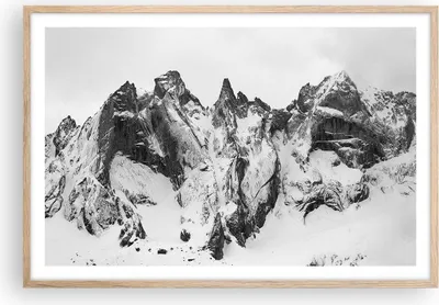 Produktbild von Gerahmtes Poster - Rahmen in heller Eiche - Alpen Schnee Monochrom - 91,5x61 cm - Wand Bild - Wanddeko - Wandbilder - Kunstposter - Wandposter - Bilderrahmen - Bilder - Kunstdruck - P2NAA91x61-4405