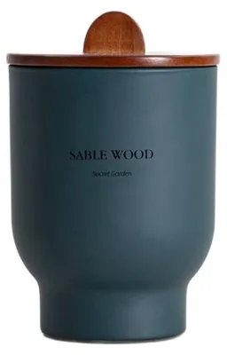 Produktbild von HOMLA SABLE WOOD Secret Garden Duftkerze 400 g