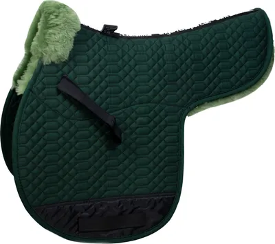 Produktbild von Engel Reitsport Satteldecke SADEK1 Lammfell & Baumwollsteppstoff, Fell in Sattellage, Fellkranz vorne, Grün-Grün-VSS (Vielseitigkeit/Springen)