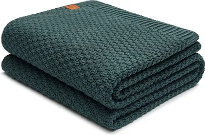 Produktbild von Nordville Kuscheldecke - Dunkelgrün 140x180 cm aus 100% Baumowlle