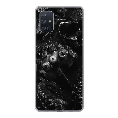 Produktbild von MuchoWow® Handyhülle Schutzhülle Hülle für Samsung Galaxy A71 Nahaufnahme Oktopus auf schwarzem Hintergrund in schwarz und weiß Silikon Softcase Handy Hülle - Kartenbesitzer
