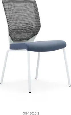 Image de Chaise en tissu gris avec structure en acier inoxydable, moderne et élégante