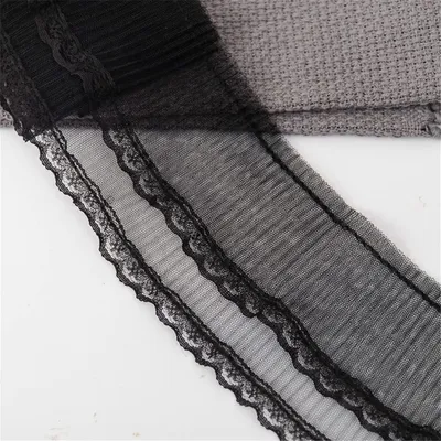 Productafbeelding van Gerimpelde kantbiesen van tulle - Decoratieve kantband - Geschikt voor naaien en knutselen - 9 cm x 2 meter