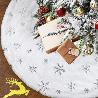 Image de Nappe ronde pour sapin de Noël, en peluche, de 122 cm de diamètre, avec des motifs de flocons de neige