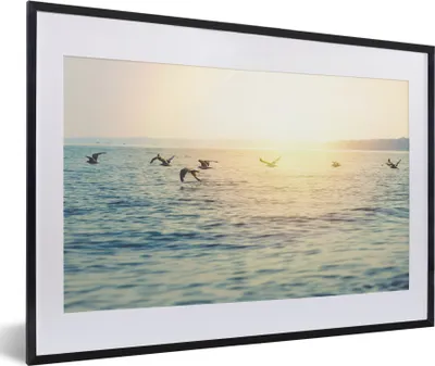Produktbild von MuchoWow® MuchoWow® Gerahmtes Poster Meer - Möwe - Sonne 60x40 cm - Poster mit zchwarzem Bilderrahmen - Schlafzimmer - Plakat in Rahmen - Drucken