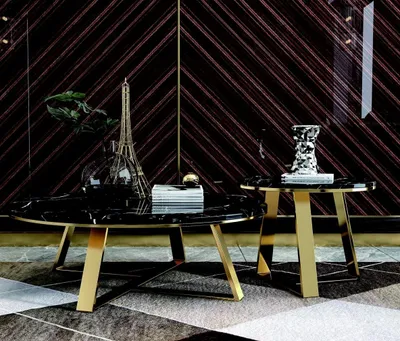Image de Table basse en verre et acier inoxydable au design moderne