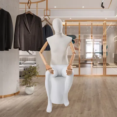 Immagine prodotto di Bellissimo manichino astratto laccato bianco opaco Coperchio libero. Parte superiore del corpo rivestita in tessuto (QT20-BM6 uomo seduto)