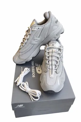 Produktbild von New Balance 1000 - Schuhe - Größe EU 45 - Silber/Black - Sneaker - M1000TE -