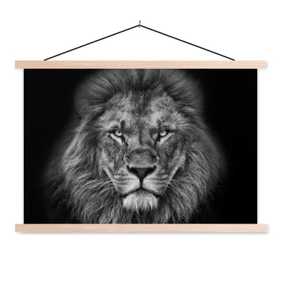 Produktbild von MuchoWow® Textilposter Tiere - Löwe - Schwarz - Weiß - Porträt 60x40 cm mit holzfarbenen Rahmen - Bilder