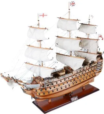 Produktbild von Exklusives Modell der HMS Victory mit verlängerten Segeln - VIC45R