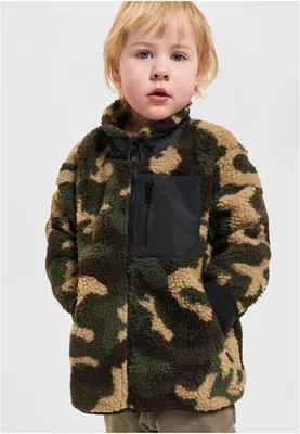 Immagine prodotto di Giacca per bambini Urban Classics Boys Sherpa Jacket, motivo camouflage "woodcamo" - taglia 110/116. Giacca imbottita con fodera in Pelliccia sintetica