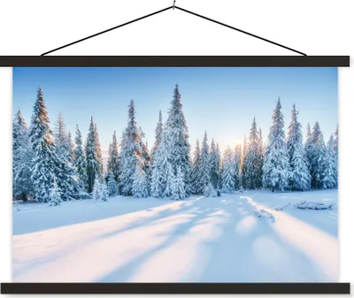 Produktbild von MuchoWow® Textilposter Wald - Schnee - Winter 60x40 cm mit schwarzem Rahmen - Hölzernes