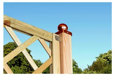 Produktbild von Pfostenkappe für Holzpfosten mit Kugelkopf aus Kupfer, 90 x 90 mm
