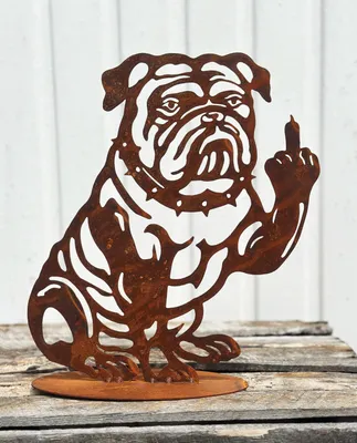 Produktbild von Gartenfigur Hund Bulldogge mit Stinkefinger 35x30cm auf Platte Edelrost Gartendeko Wetterfest Rost Metall Rostfigur Tier Englische Bulldogge