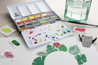 Obrázok produktu pre Kovová kazeta na akvarel Schmincke AKADEMIE Aquarell – 24 celých panvičiek