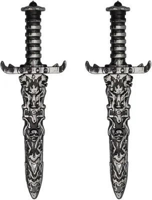 Imagen del producto de Juego de dos dagas de plástico, color plateado envejecido, con hojas sin filo, ideales para disfraces de Halloween y de piratas