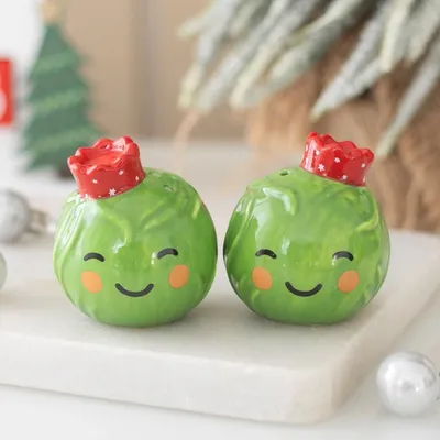 Produktbild von Weihnachtliche Rosenkohl-Salz- und Pfefferstreuer